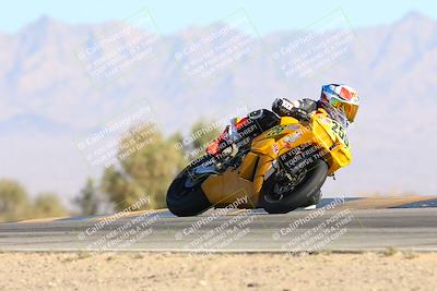 media/Jan-12-2025-CVMA (Sun) [[be1d2b16e3]]/Race 3-Amateur Supersport Middleweight/